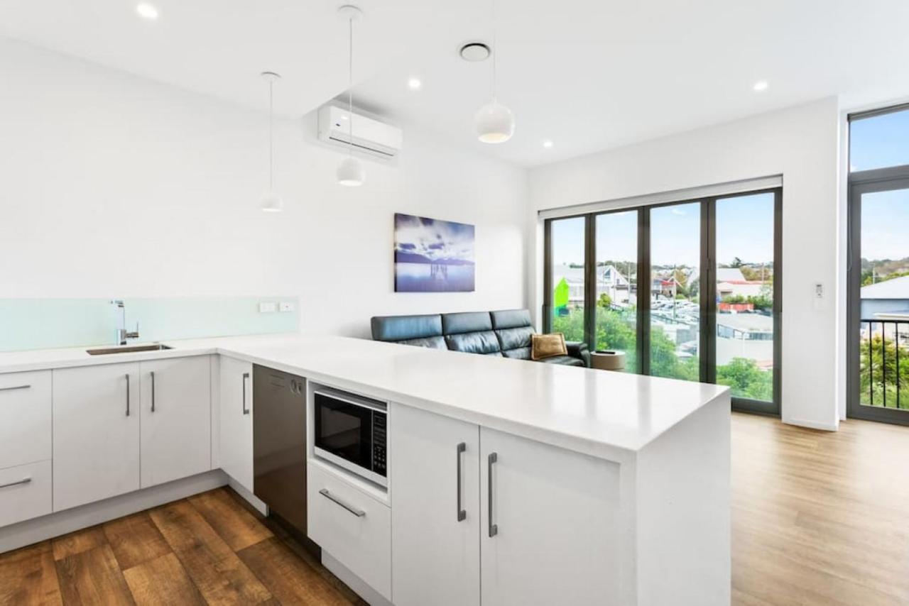The Perfect Pad On The Shore Seconds To Stadium