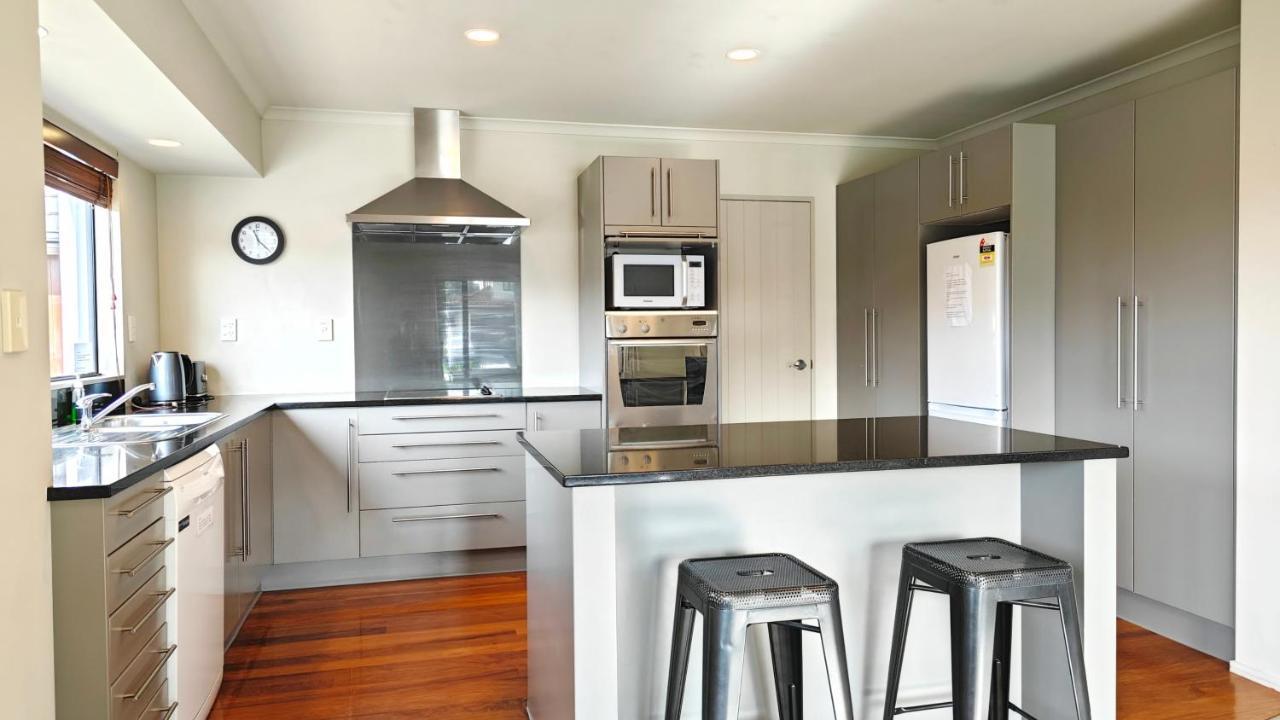 Stunning Family Auckland