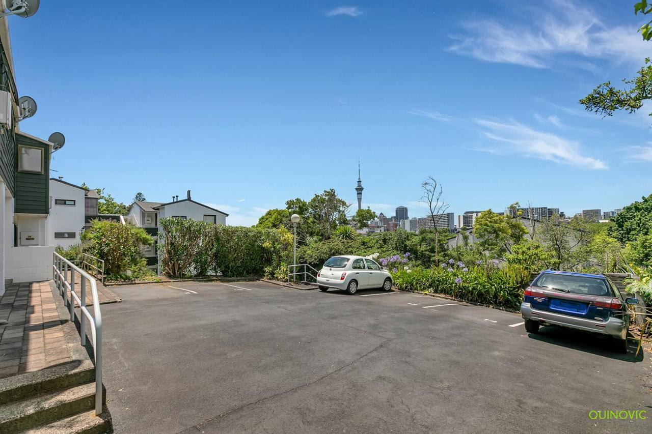 Qv Sunny Townhouse At Collingwood Street - 1067 Apartment