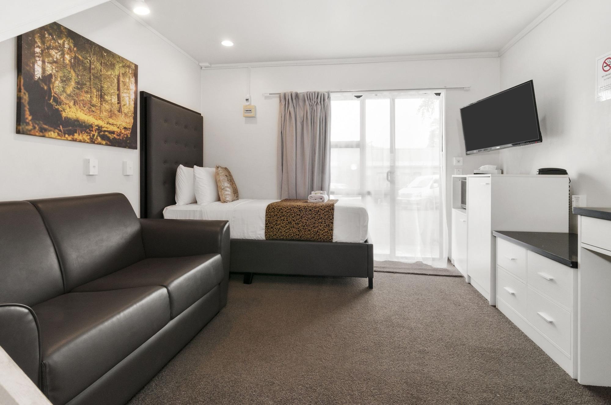 Motel Airport 3*