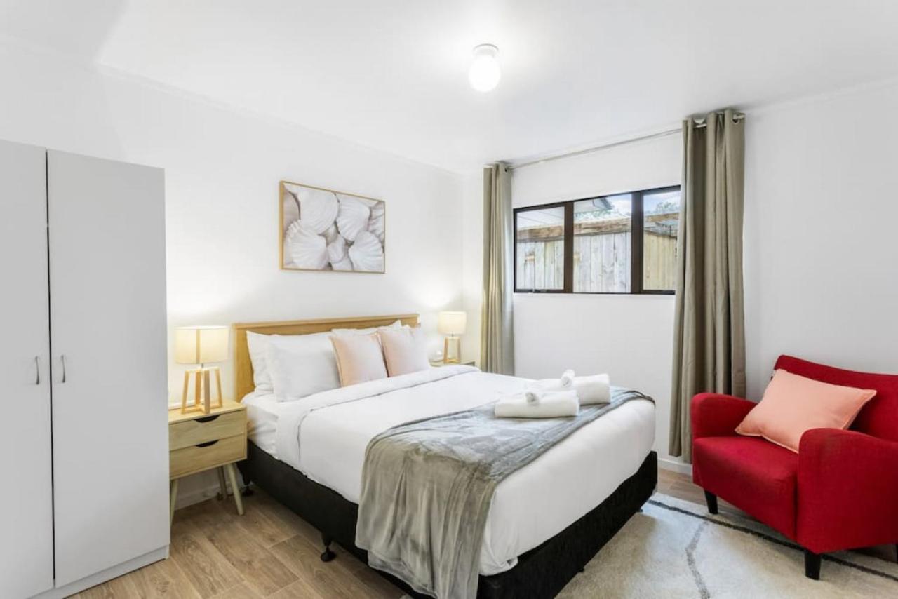 Fusion Modern Escape With Parking And Patio