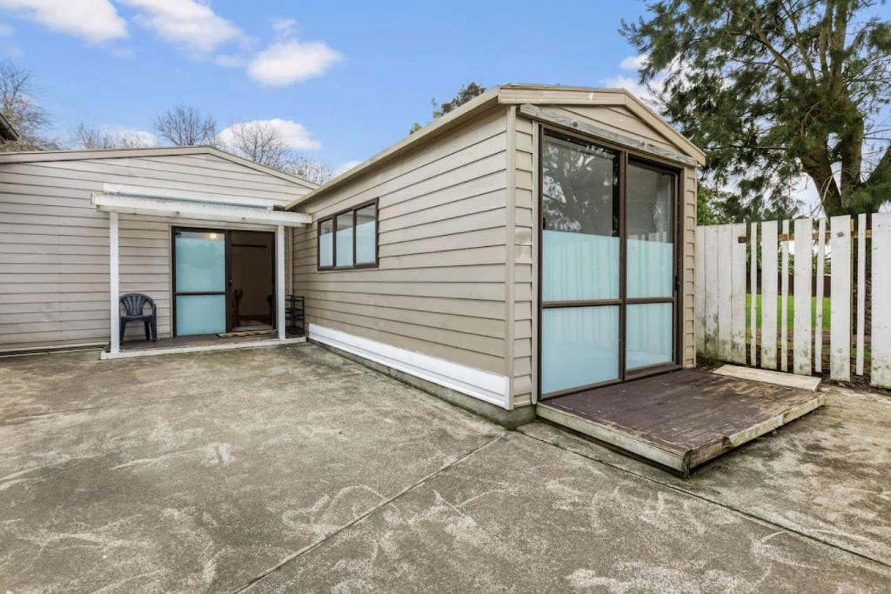 Holiday home Fusion Modern Escape With Parking And Patio