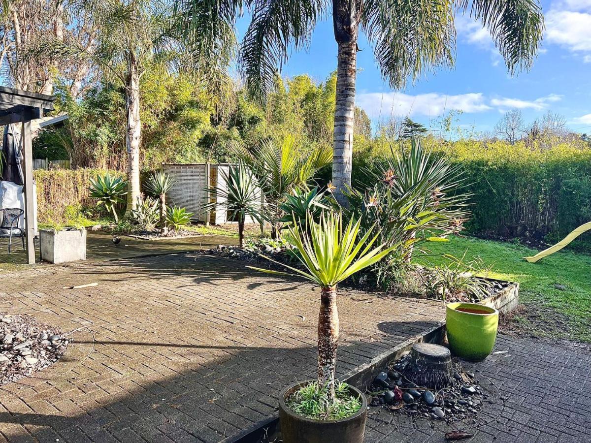 Peaceful And Lovely With External Private Bathroom Bed & Breakfast Auckland