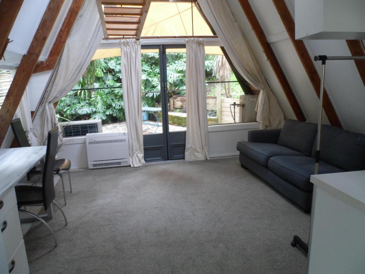 A-frame Studio In Parnell Chalet Auckland