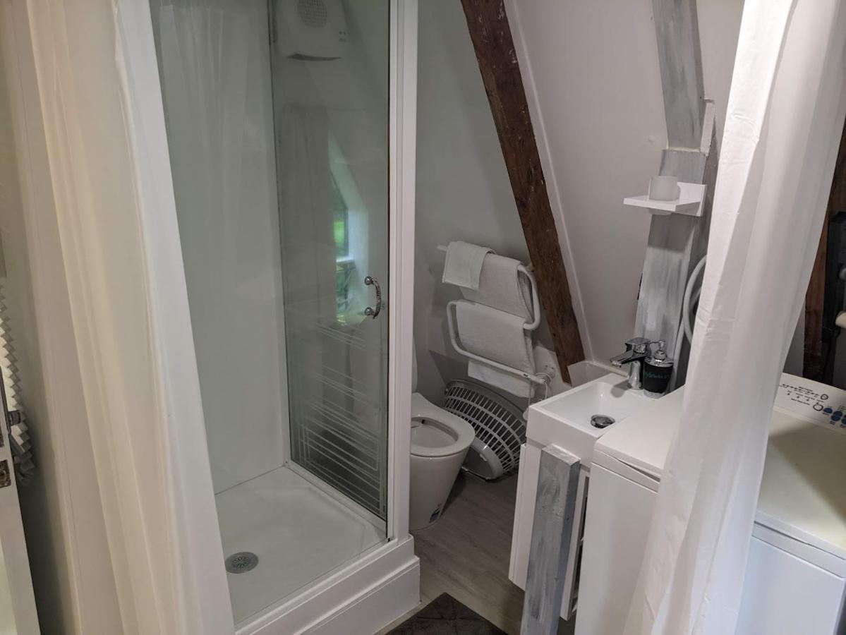 Chalet A-frame Studio In Parnell