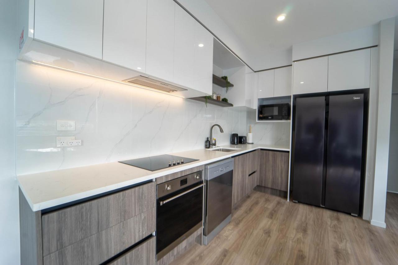 Sunnyhills Viewside Town House *