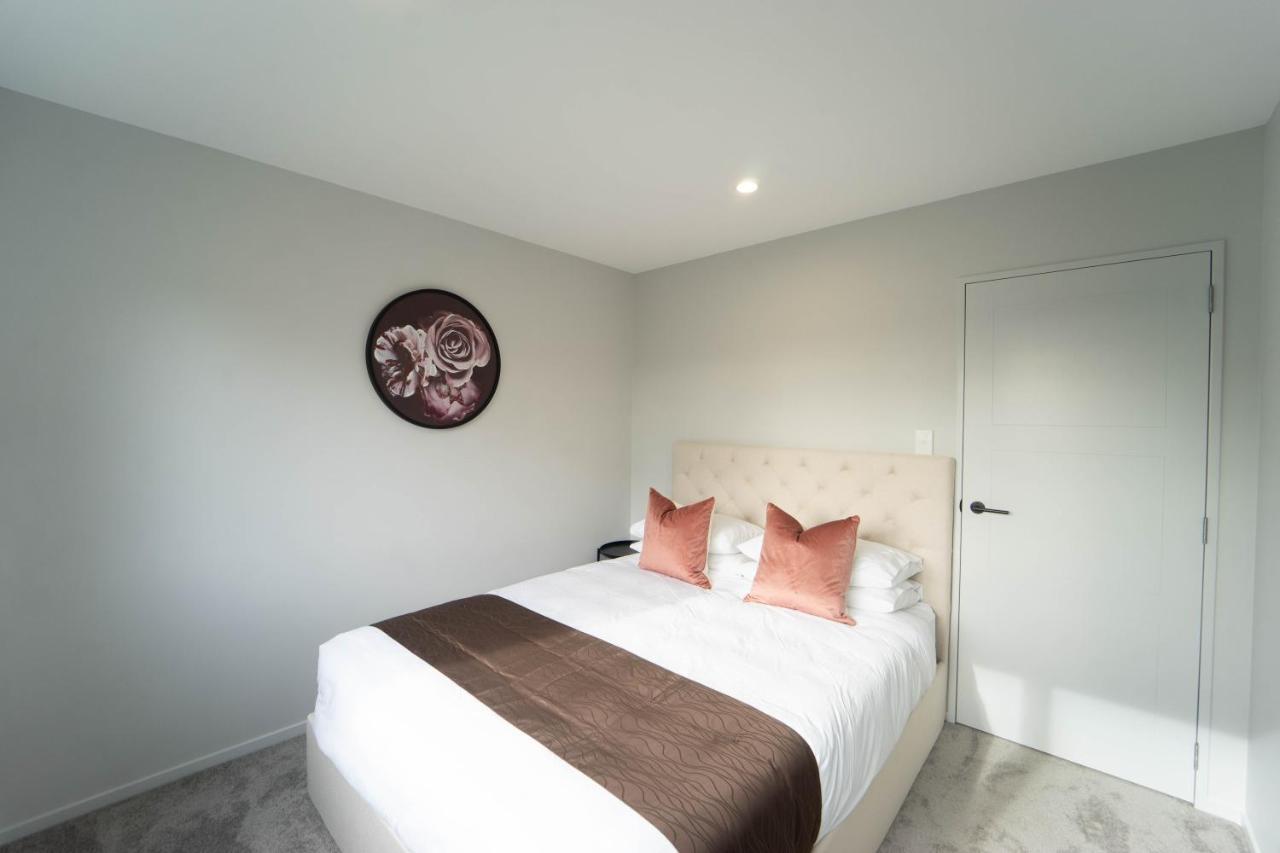 Sunnyhills Viewside Town House *