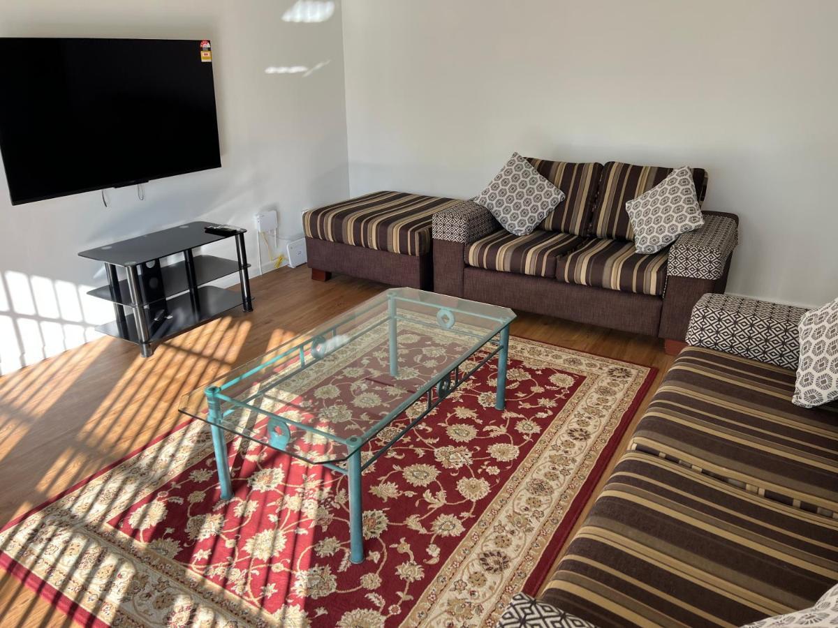 Spacious 4 Bedroom House In Manukau Auckland
