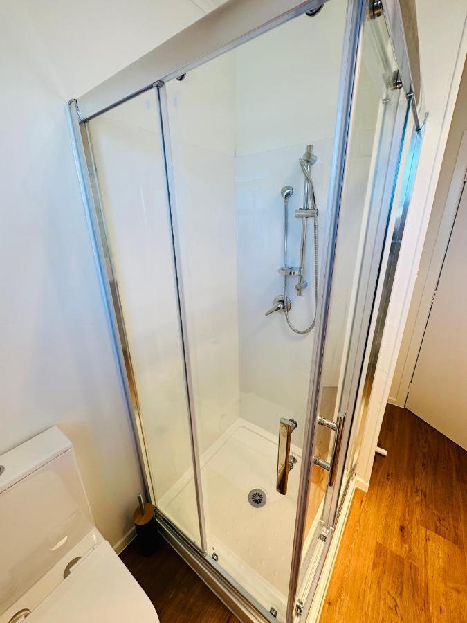 Spacious 4 Bedroom House In Manukau Holiday home *