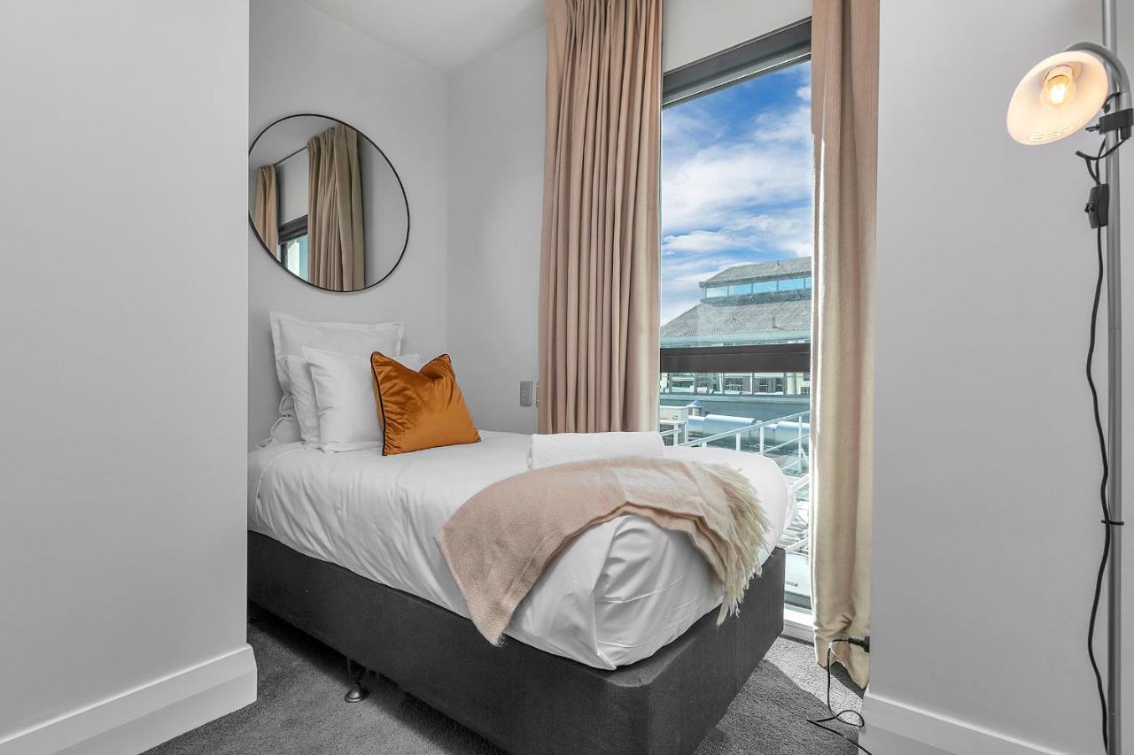 Bachelor's Sunset Pad