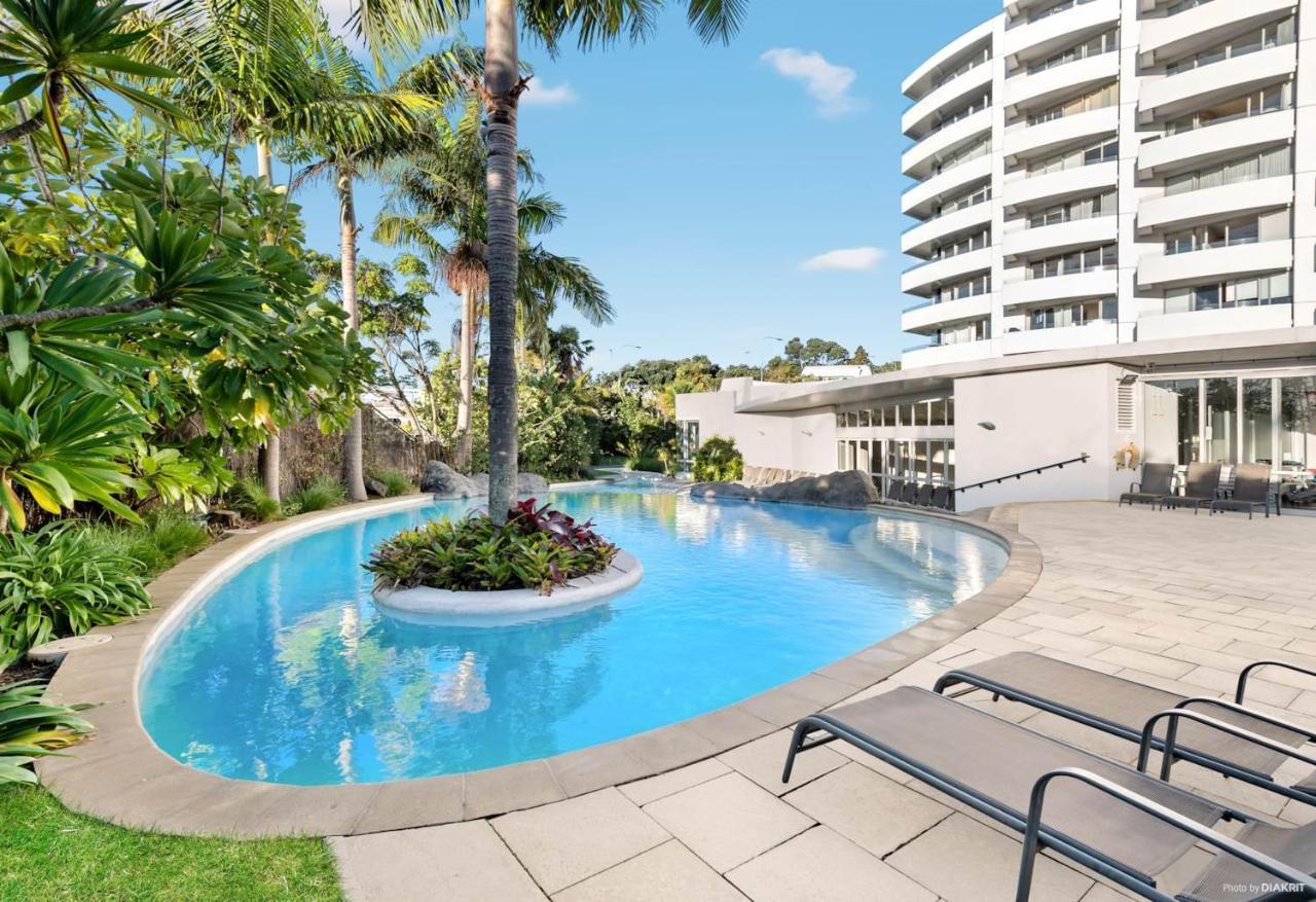 Le Mirage- Stylish, With Pools, Sauna,