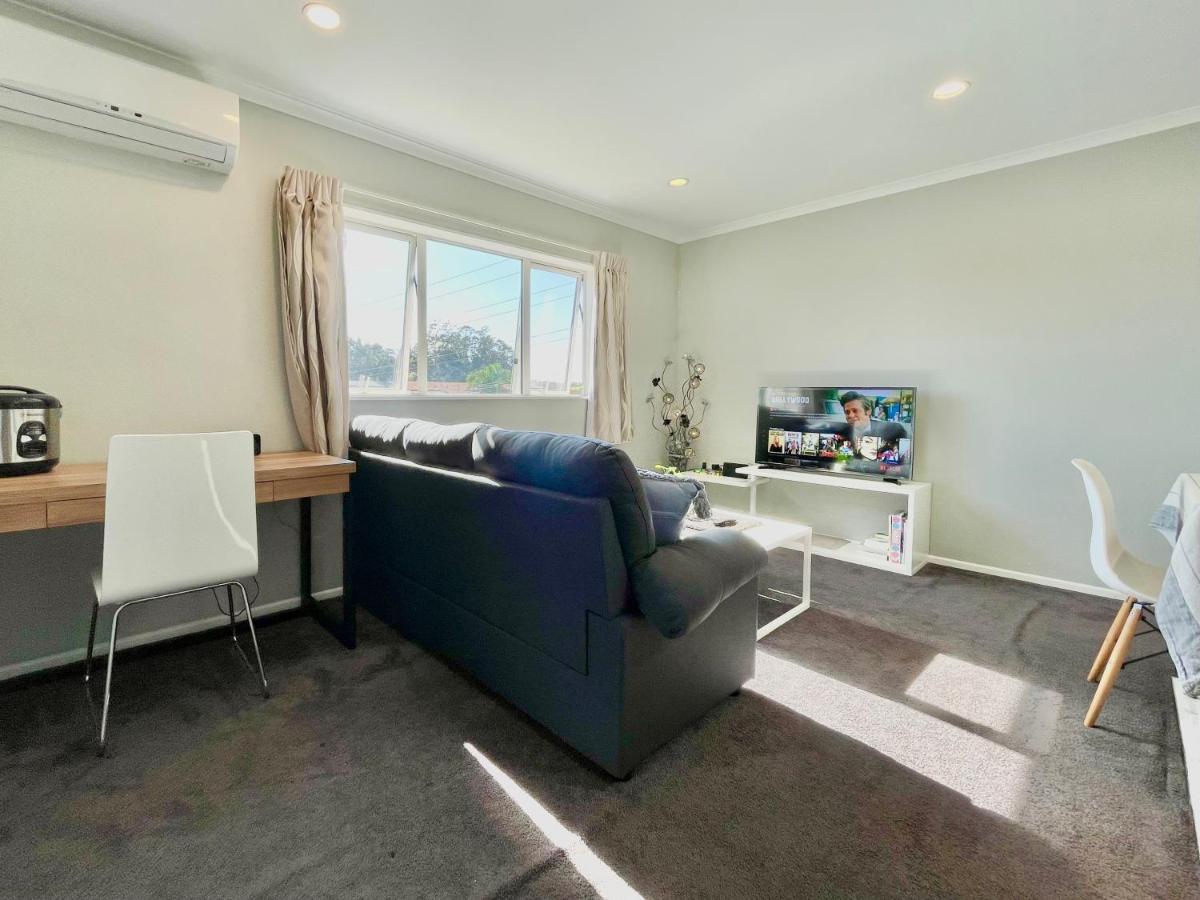 Albany Modern Private 2 Bedroom 2 Bathroom With Full Kitchen Netflix Holiday home *