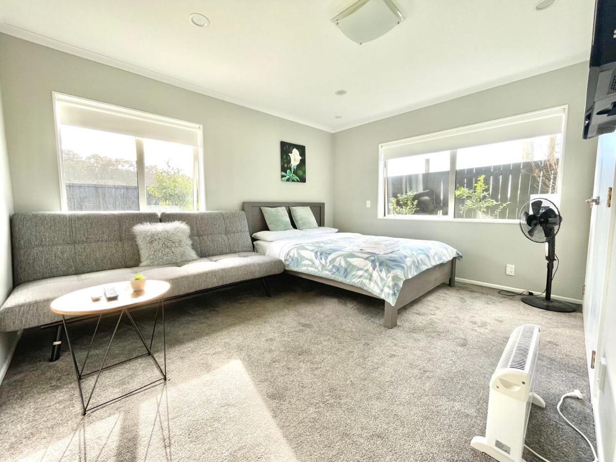 Modern Private 2 Bedroom Home-unit In Albany With Netflix Holiday home