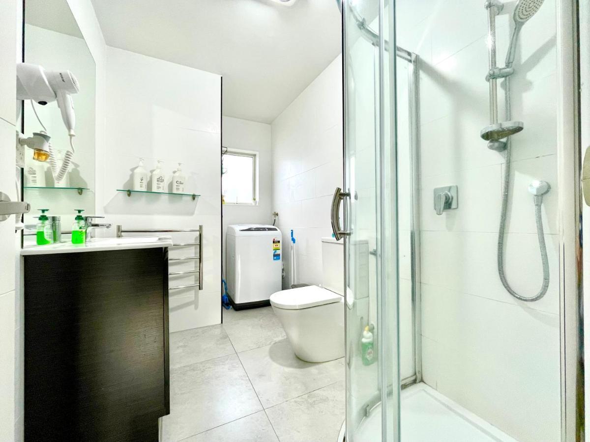 Modern Private 2 Bedroom Home-unit In Albany With Netflix Auckland