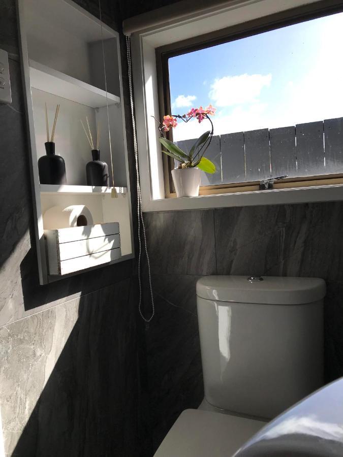 Guest house Onehunga Garden Tinyhouse With Parking *
