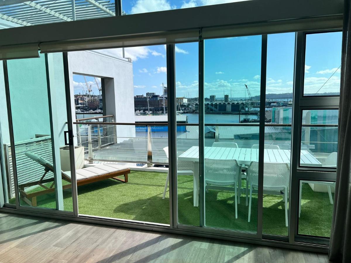 Apartment Spacious Penthouse With Spectacular Harbour Views! *