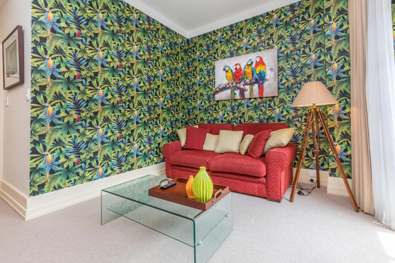 Homey Deluxe Space - Heritage Complex Apartment