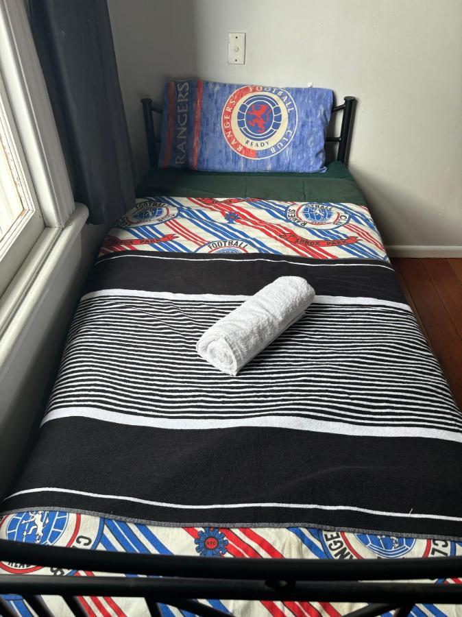 Mt Eden Tidy Bedroom Rm7