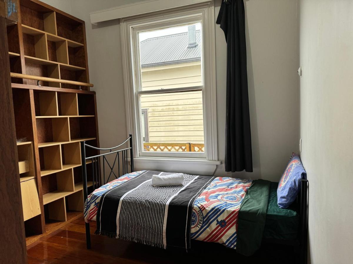 Mt Eden Tidy Bedroom Rm7