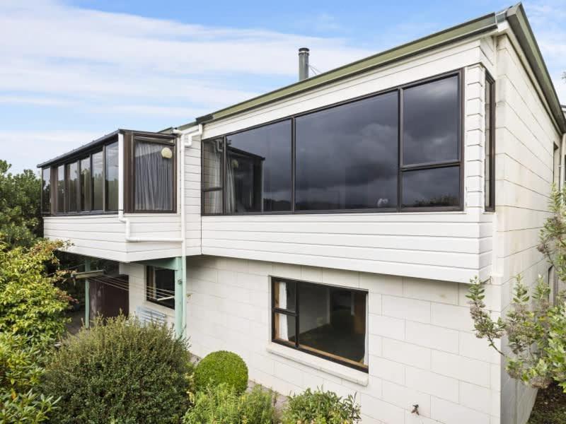 Large 6br House South