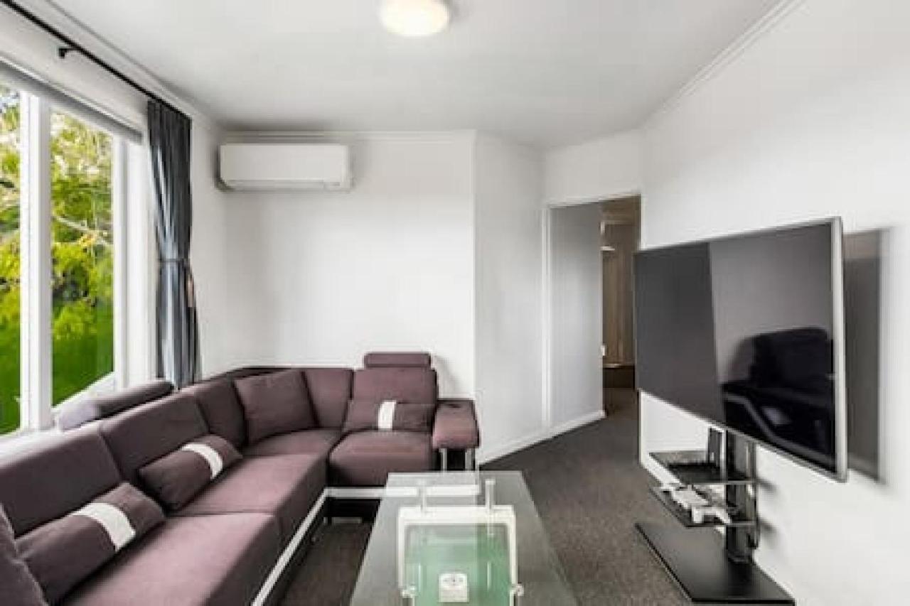 Apartment Sunny Side Getaway With Views And Deck Auckland