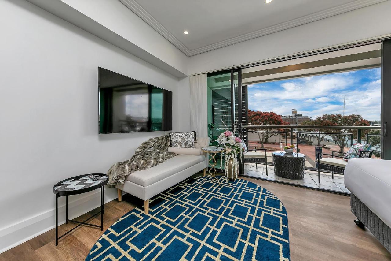 Boutique Viaduct Hideaway Apartment