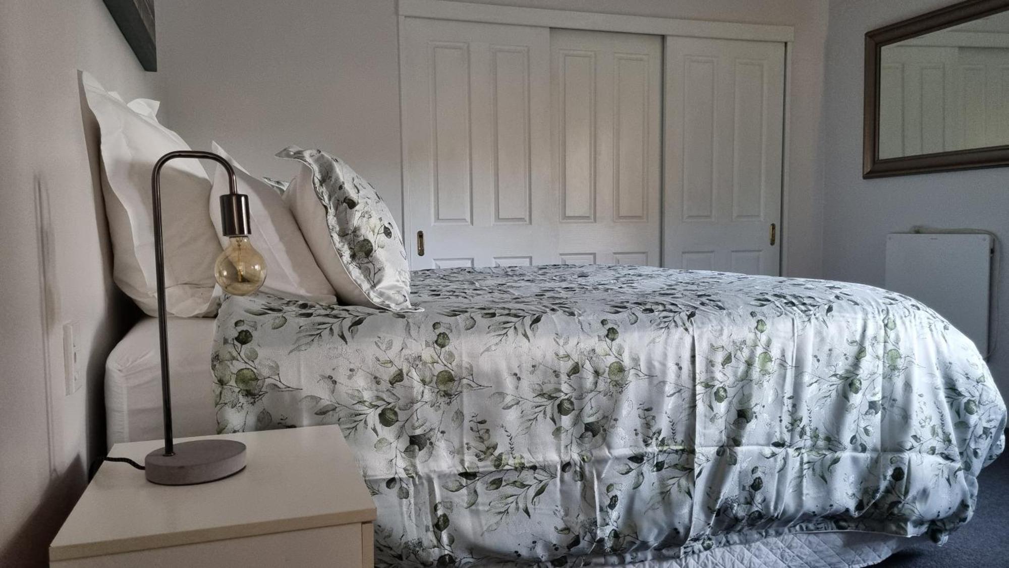 Okura River Estate Getaway Bed & Breakfast 3*