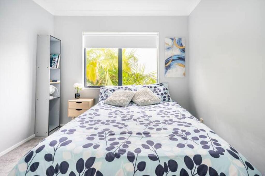 Double With Shared Bathroom *