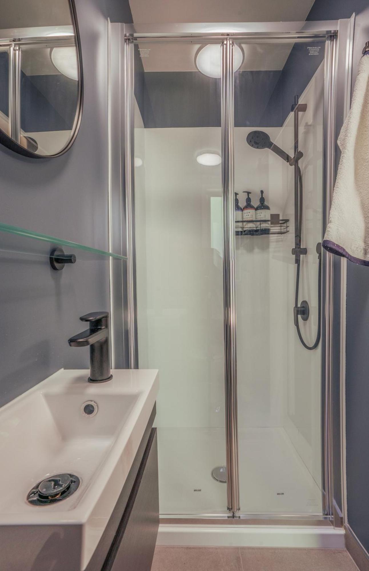 Escape Modern With Pool
