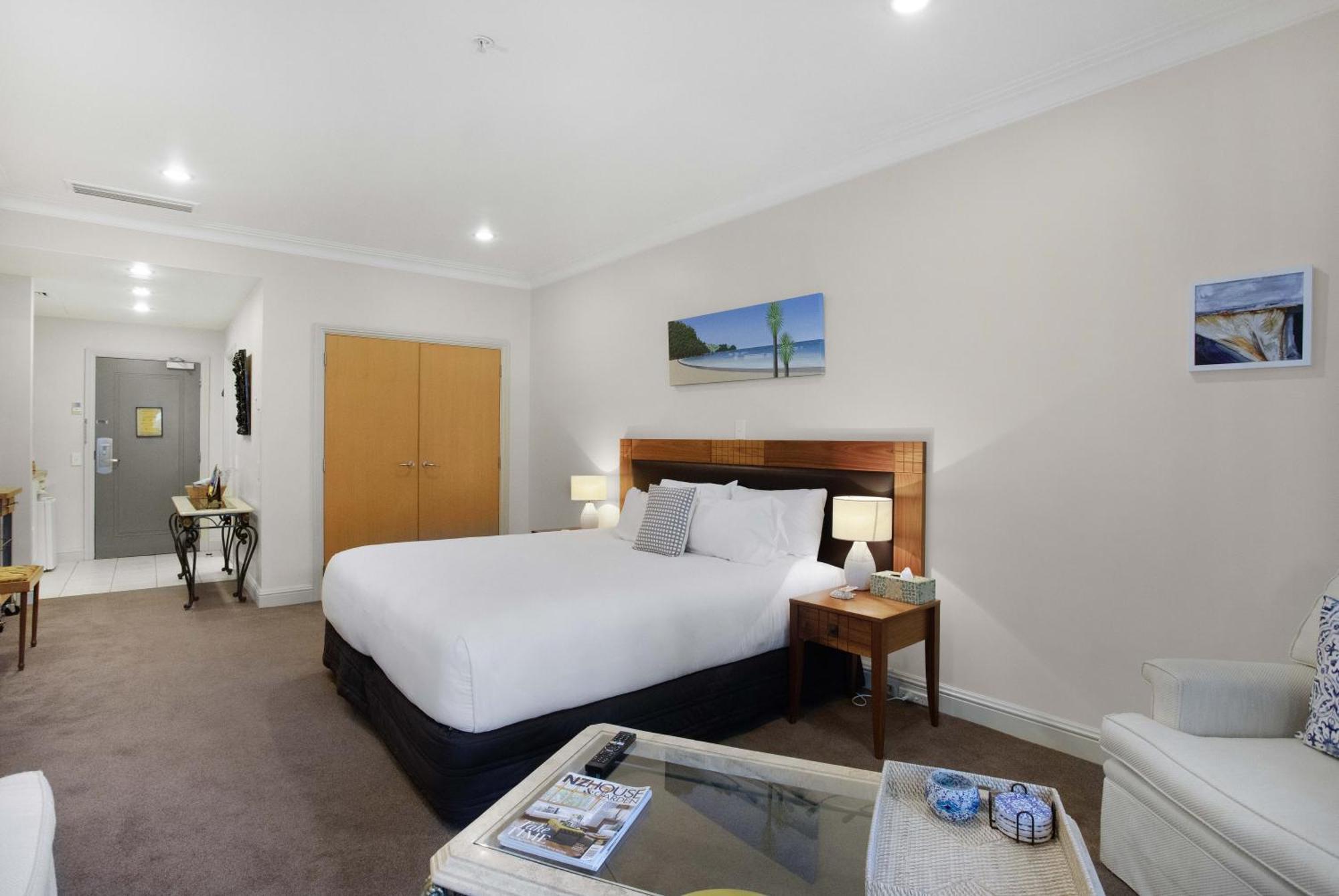 Apartment Deluxe Heated Pool Gym Hot Tub Sauna Tennis Court Auckland