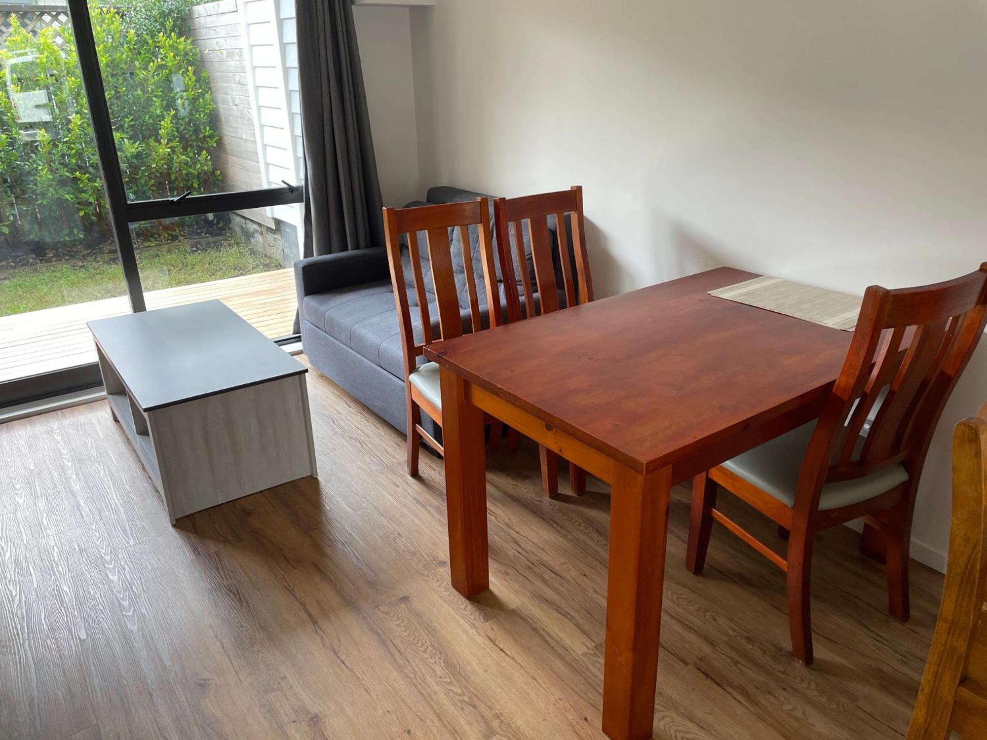 Holiday home Modern By The Reserve Auckland