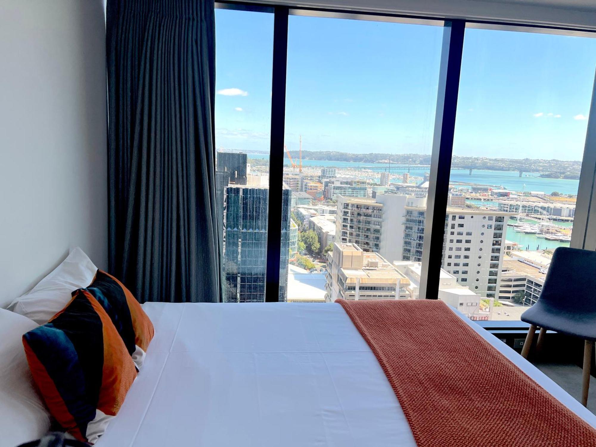 Magnificent Harbour View Skytower View In Cbd *