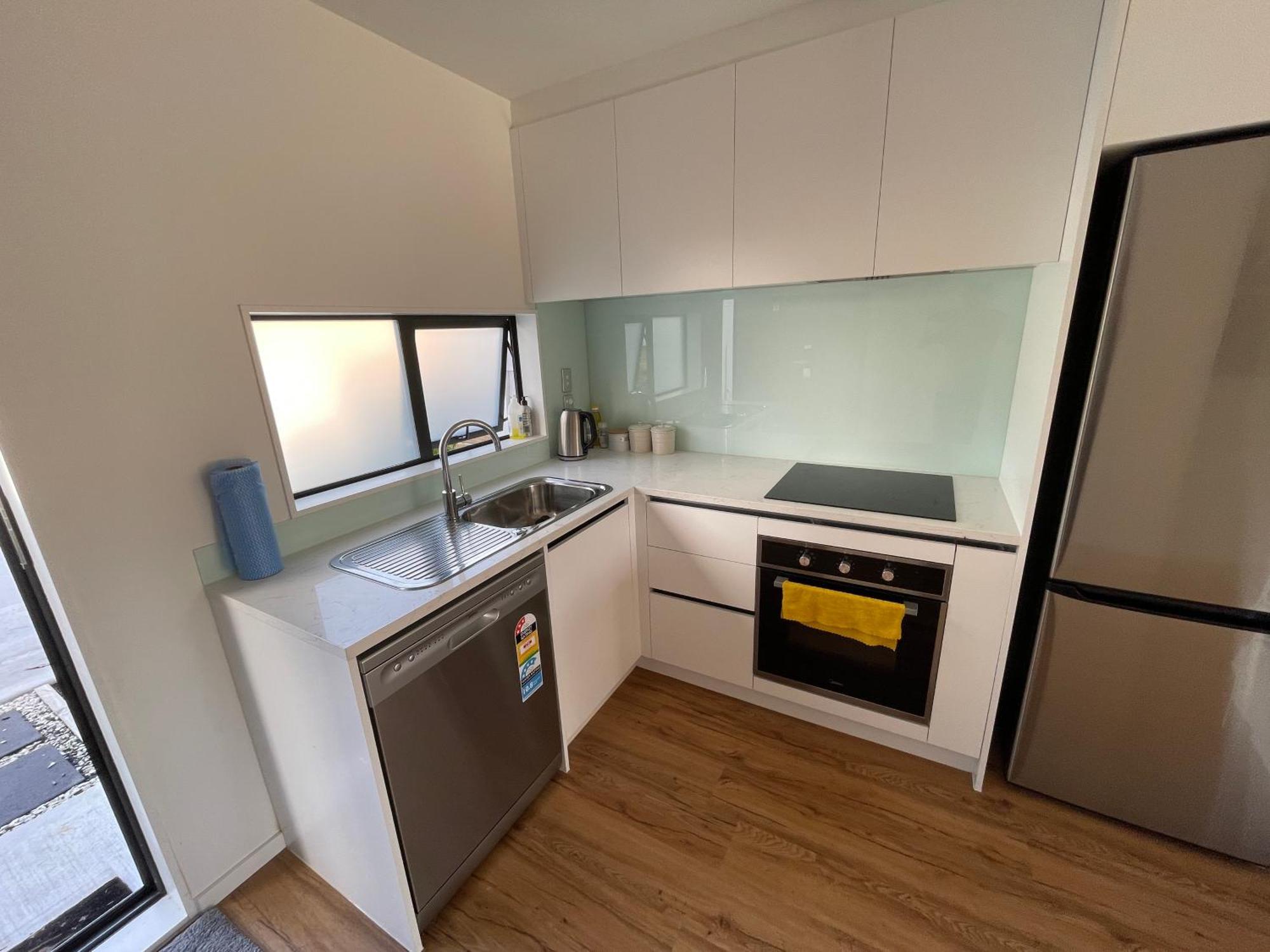 Modern By The Reserve * Auckland