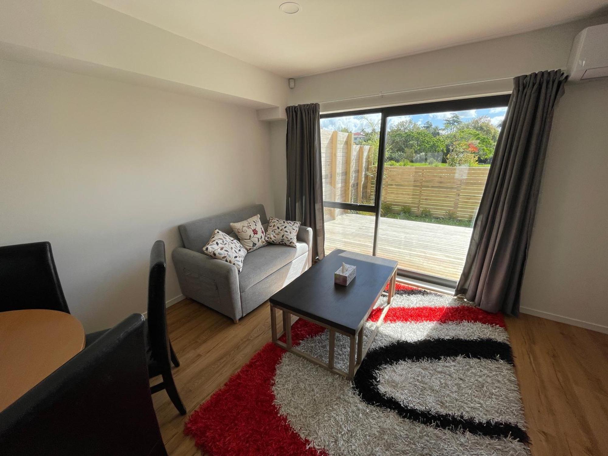 Modern By The Reserve Holiday home Auckland