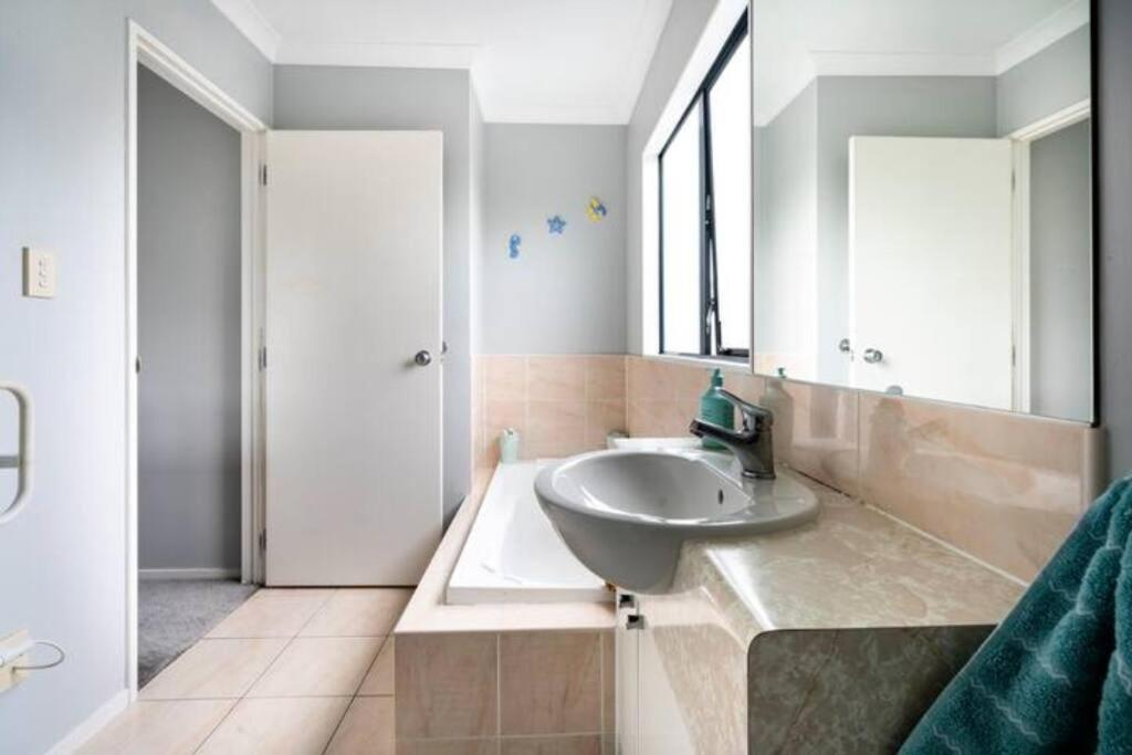 Homestay Double With Shared Bathroom