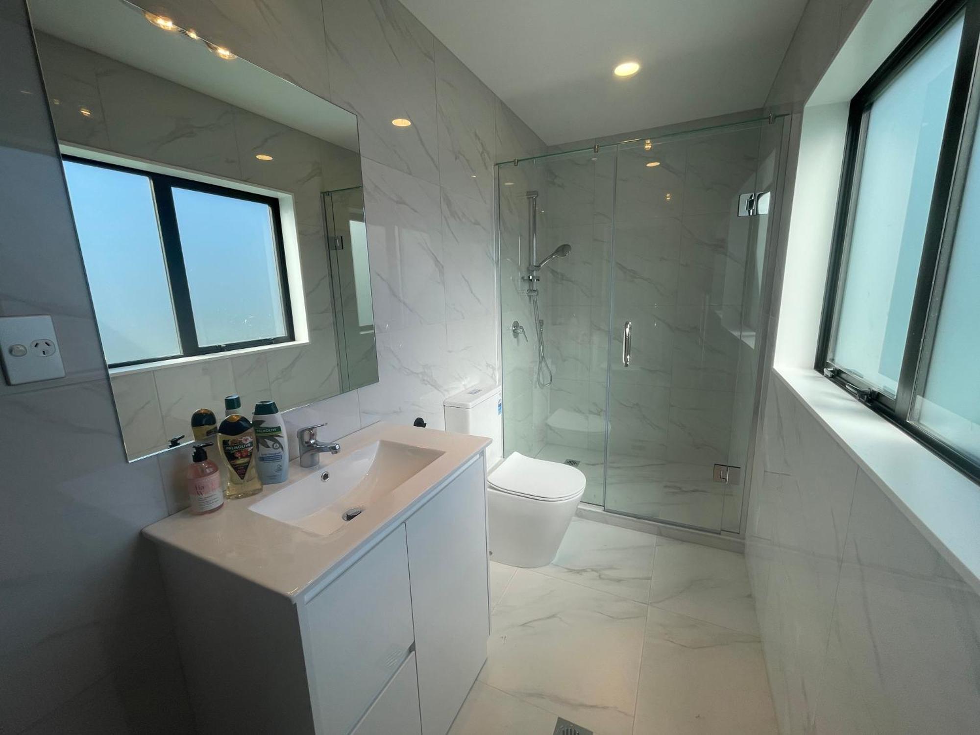 Modern By The Reserve Holiday home Auckland