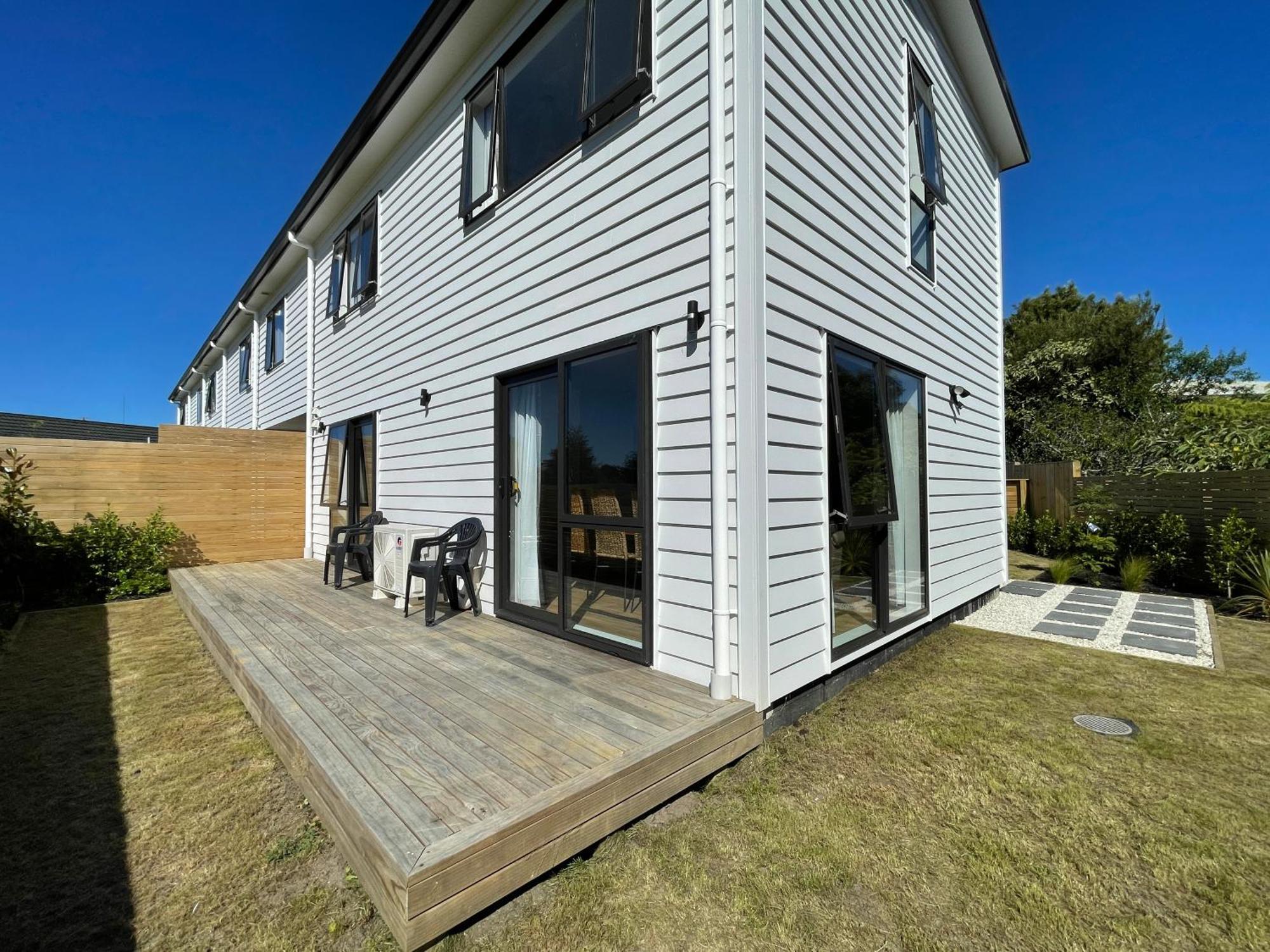 Modern By The Reserve Holiday home