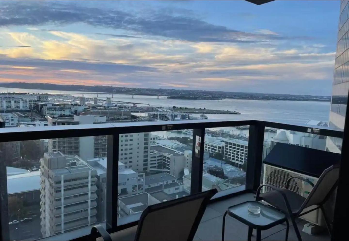 Apartment Magnificent Skytower, Sea, Habour View In Cbd *