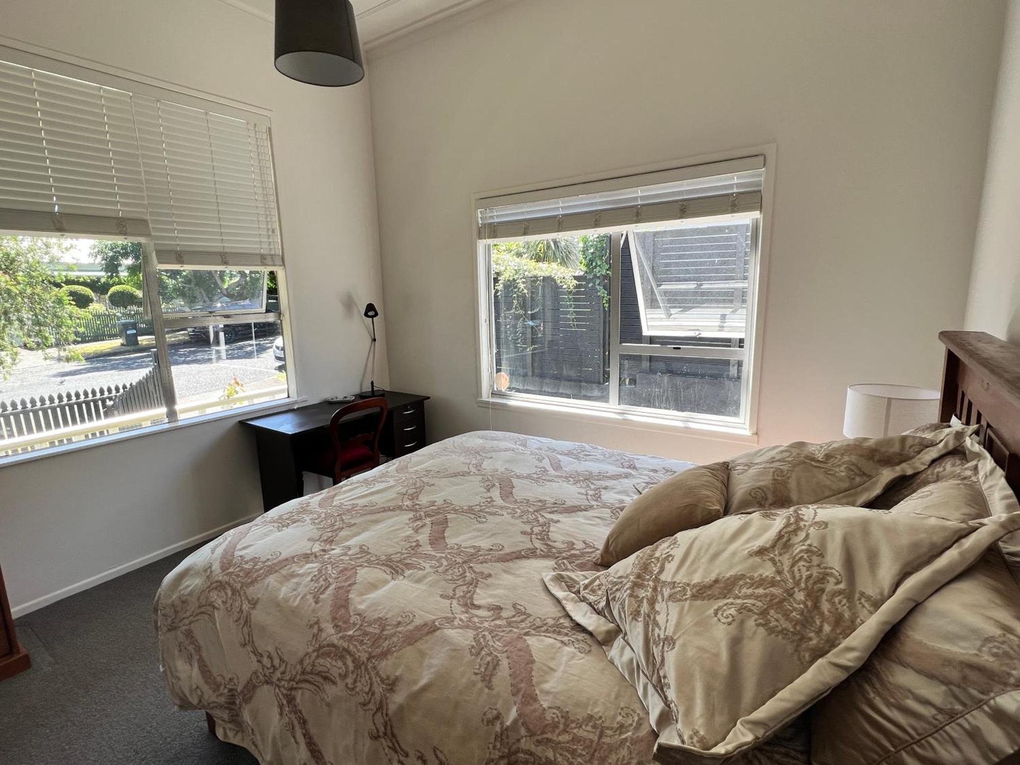 Homestay Eden Park House