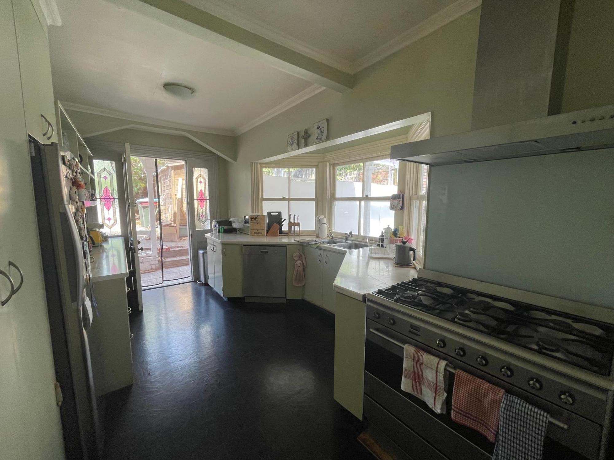 Western Springs To Central Heritage Guest house Auckland