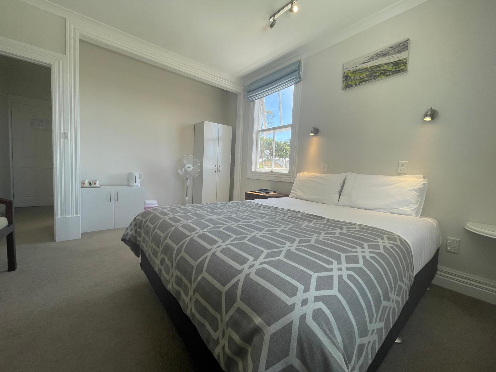 Western Springs To Central Heritage Guest house 4*