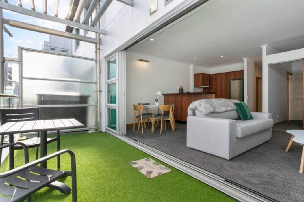 Luxury Hideaway On Princes Wharf
