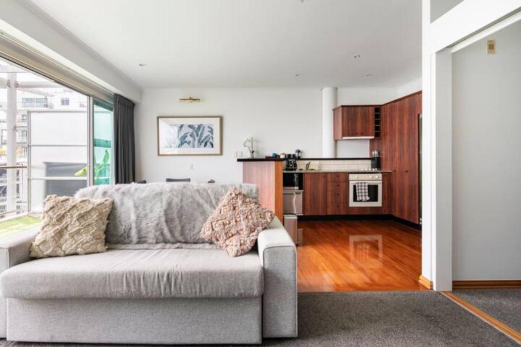 Luxury Hideaway On Princes Wharf Apartment