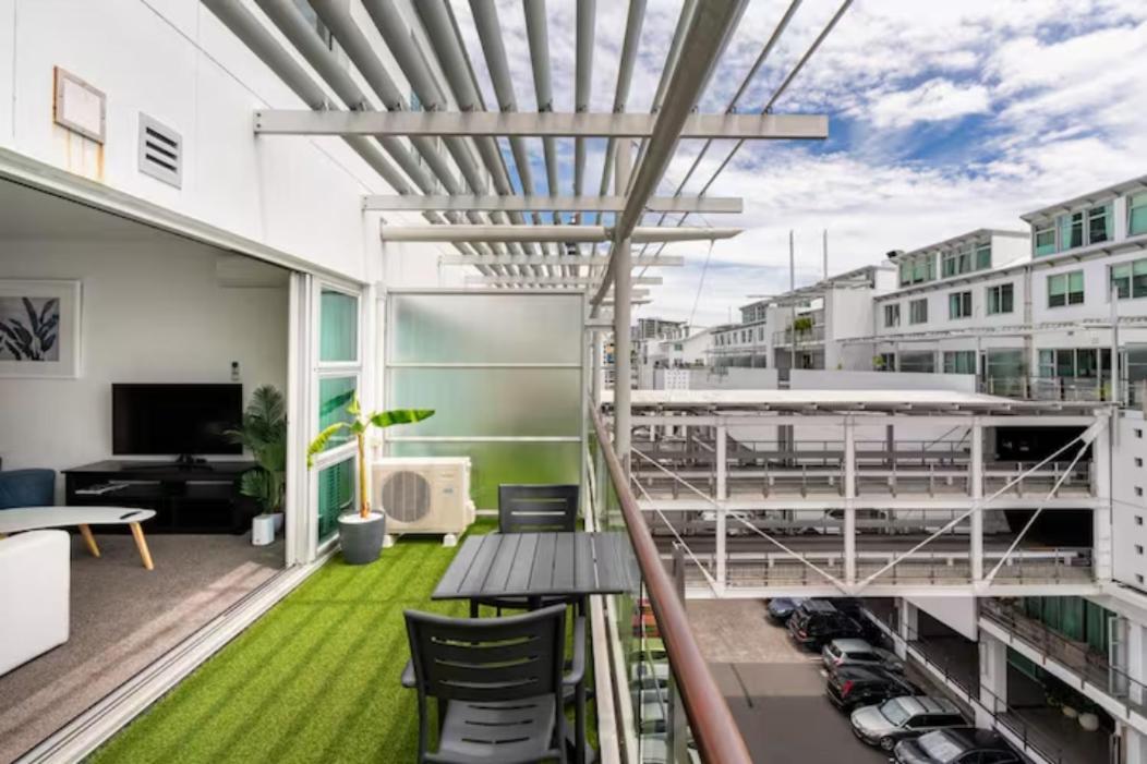Luxury Hideaway On Princes Wharf *