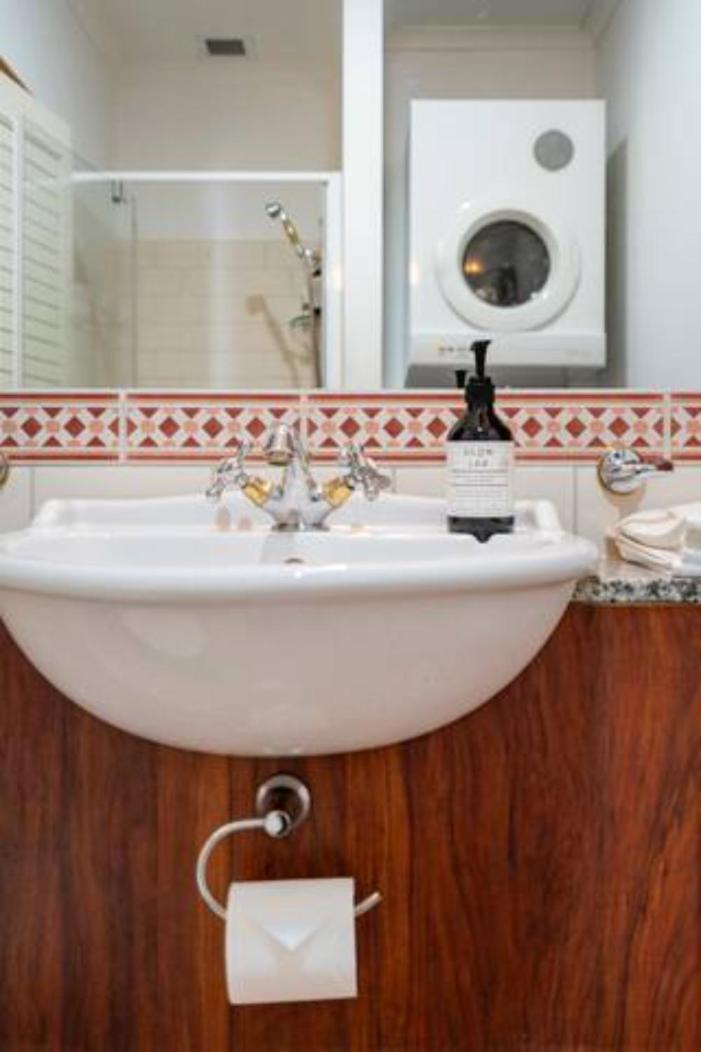 Apartment Luxury Hideaway On Princes Wharf *