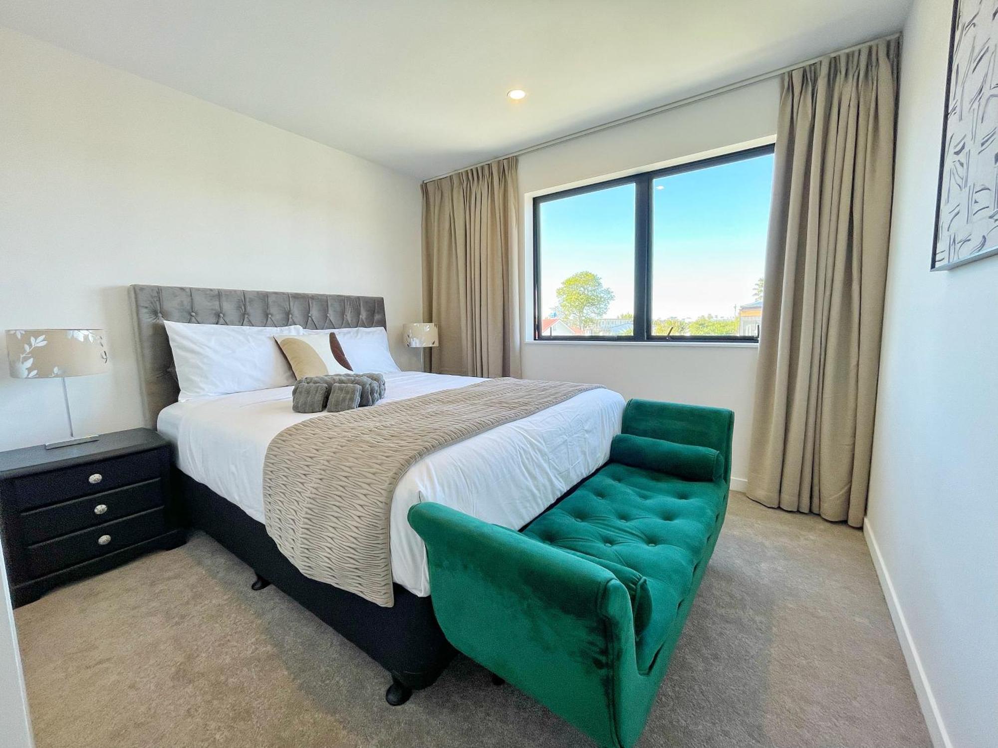Your Modern In Sandringham, Close To City, Heat Pumps, Netflix, Parking