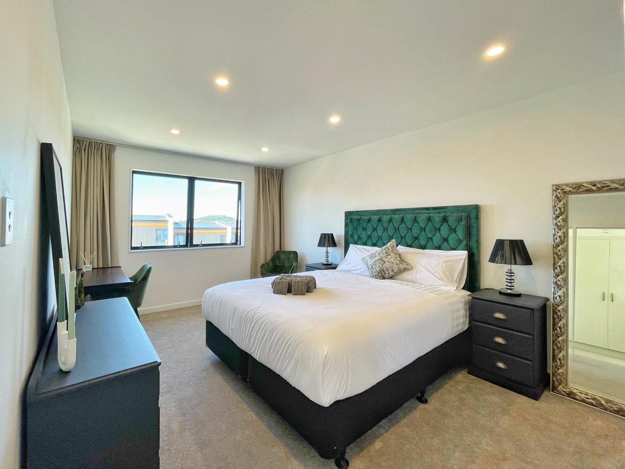 Your Modern In Sandringham, Close To City, Heat Pumps, Netflix, Parking Holiday home Auckland