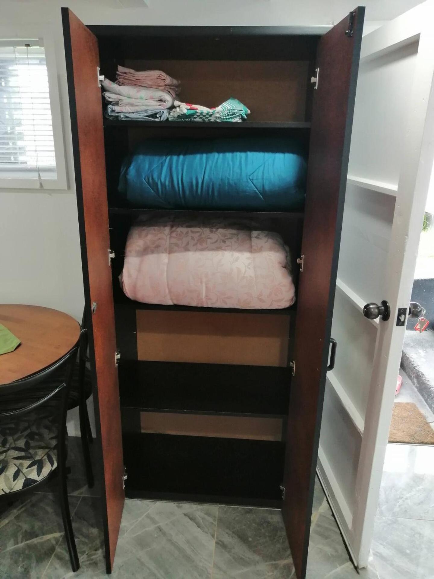 1 Bed 1 Bathroom W Parking Wi-fi Netflix Apartment *