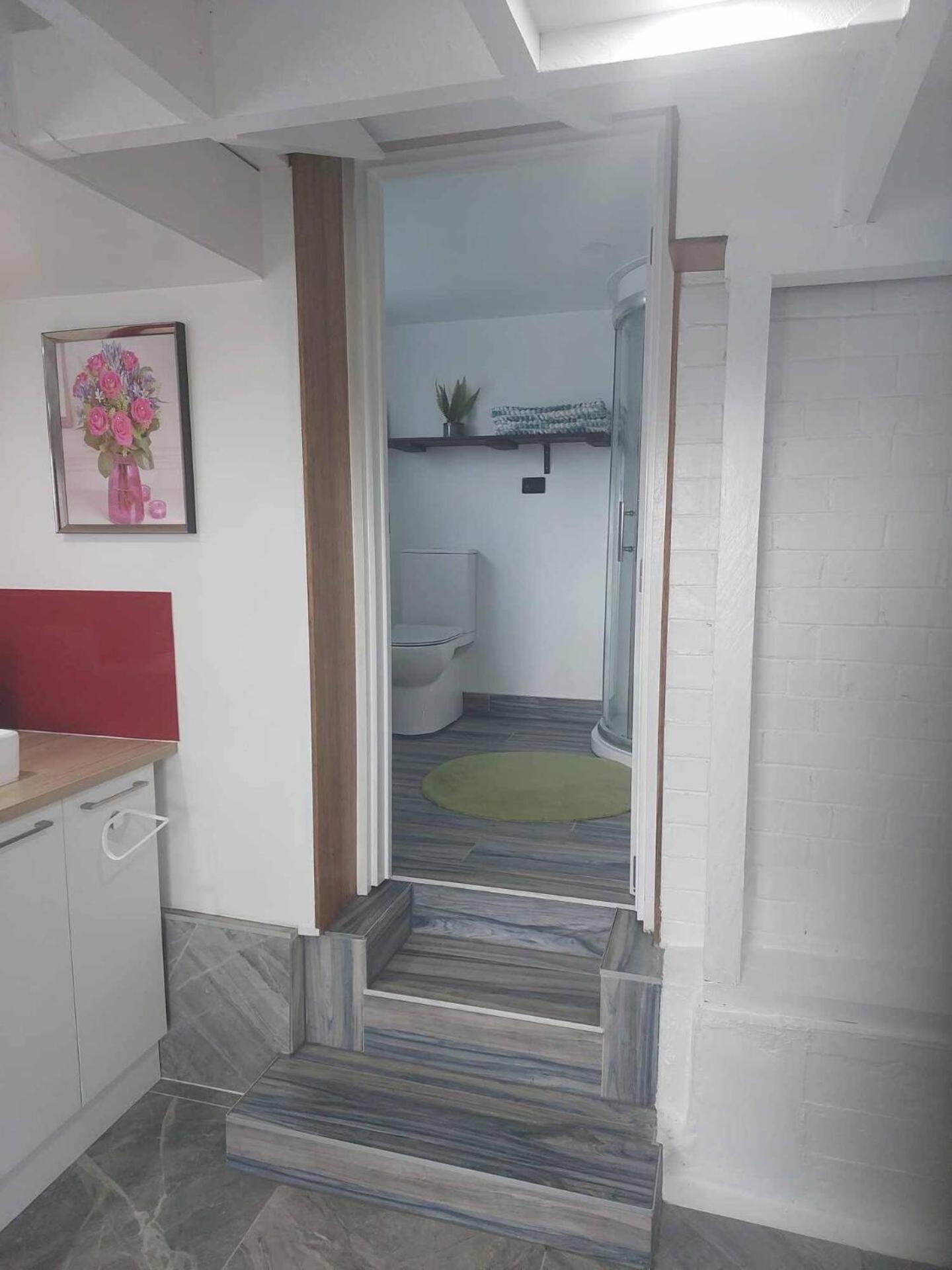 Apartment 1 Bed 1 Bathroom W Parking Wi-fi Netflix
