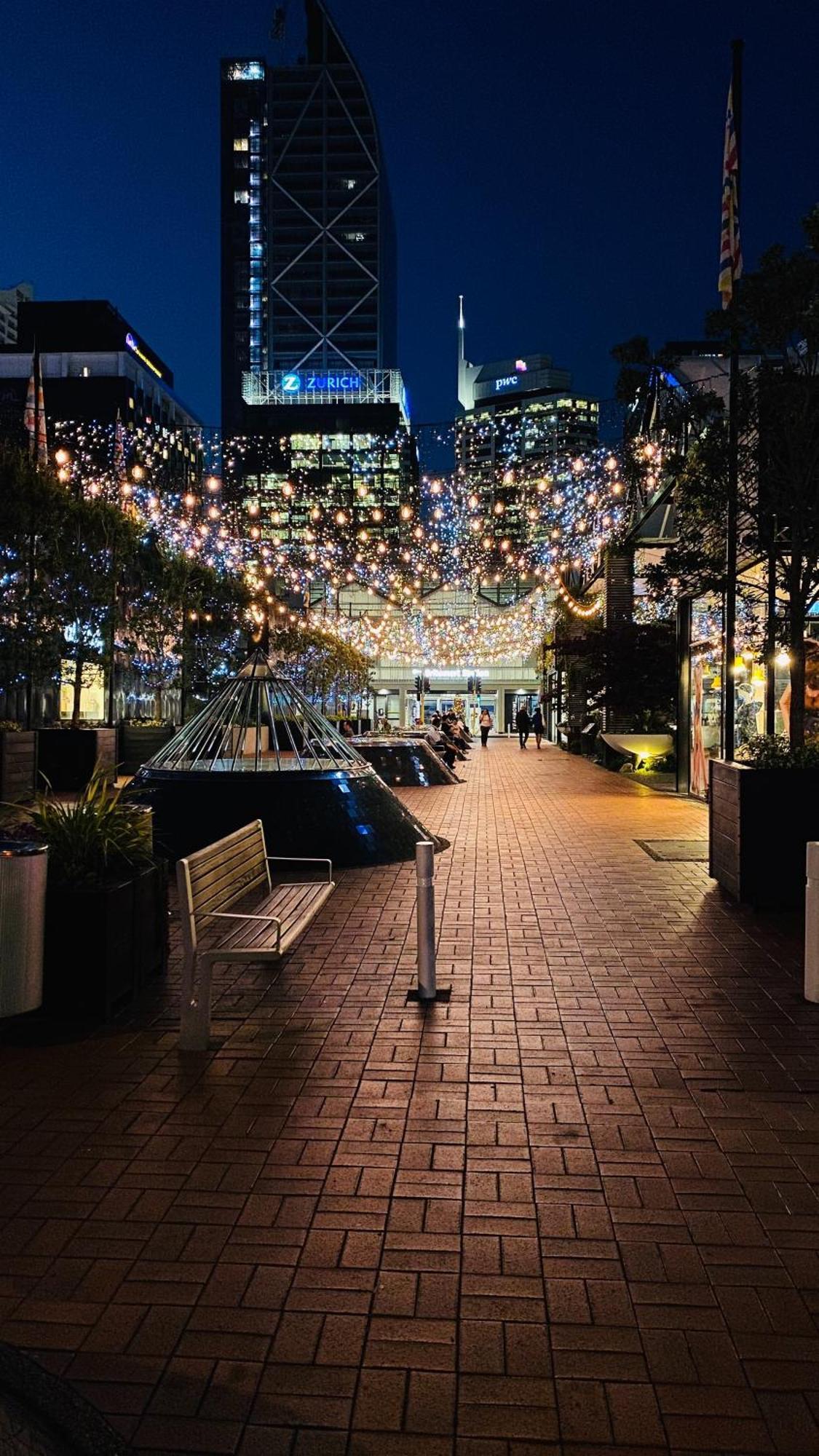 Luxurious & Spacious Living With Breathtaking Views * Auckland